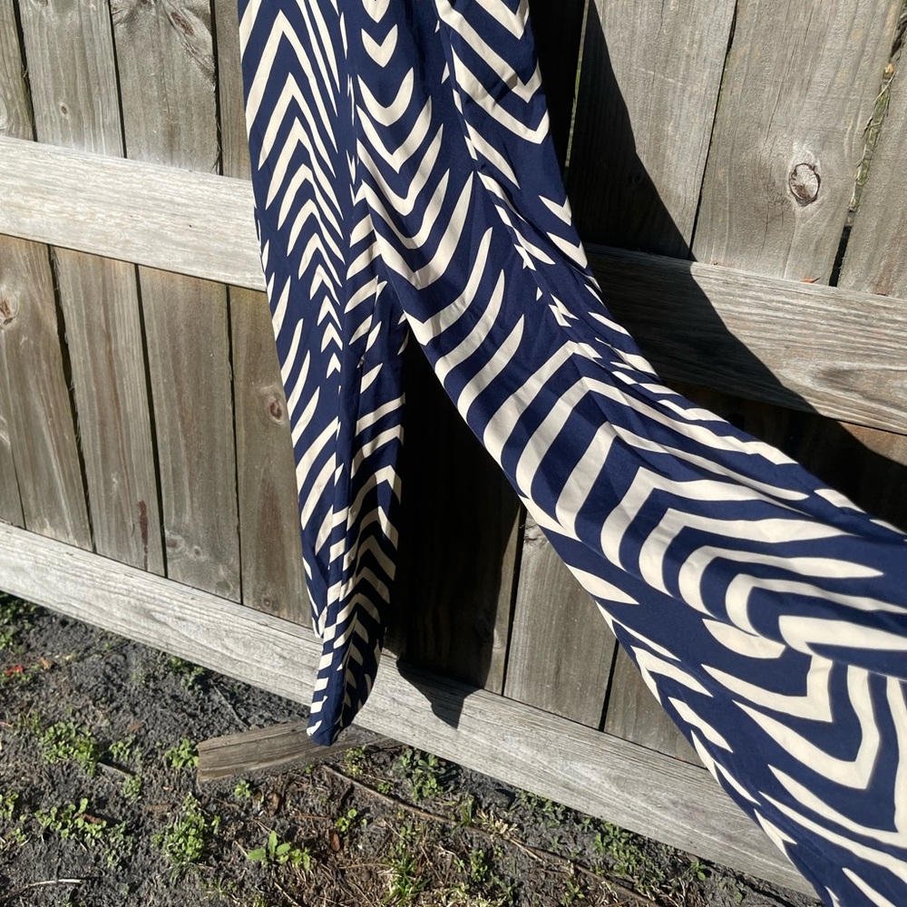 SHEIN Navy and Cream Chevron Jumpsuit Size 6 - Picture 4 of 8